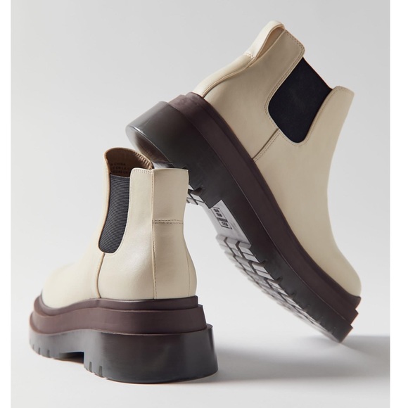 UO Chunky Chelsea Platform Boot Size 9 - Picture 2 of 13